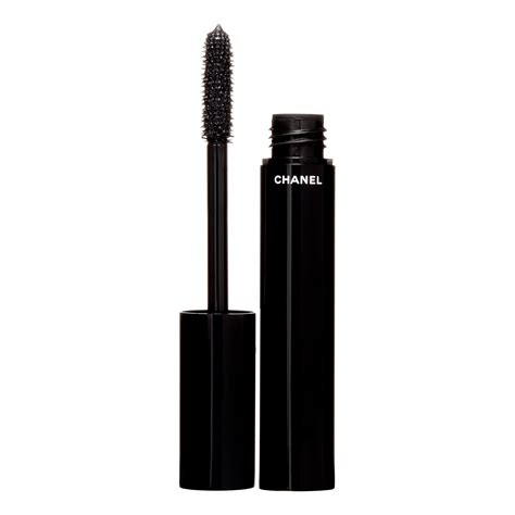 le volume de chanel mascara.